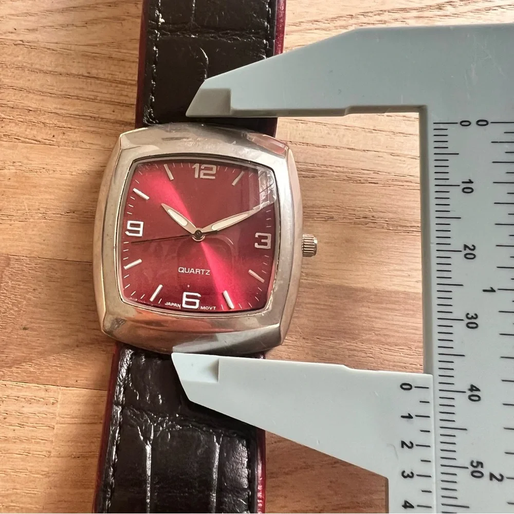 Unbranded rectangular red dial black leather watch NEW BATTERY